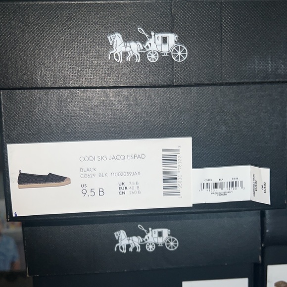 Coach - Picture 5 of 5